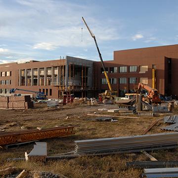 Construction of the Regnier Center on the 赌钱app可以微信提现 campus.